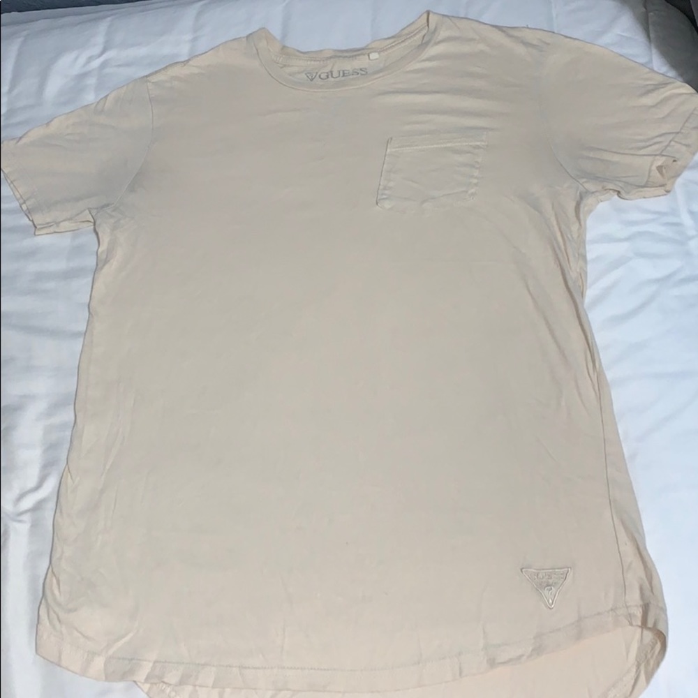 🔥GUESS CREAM SCALLOP TEE SIZE SMALL!!